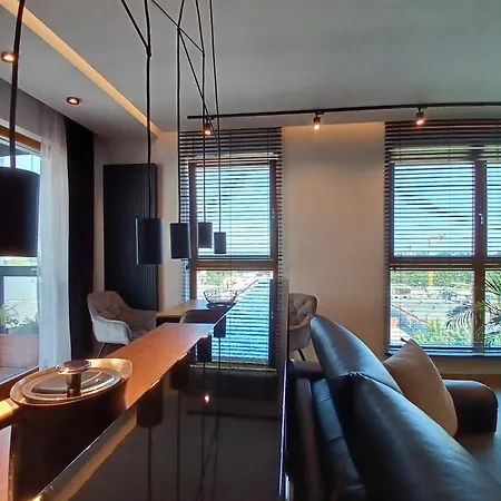 Corner - Z Widokiem - Azw *