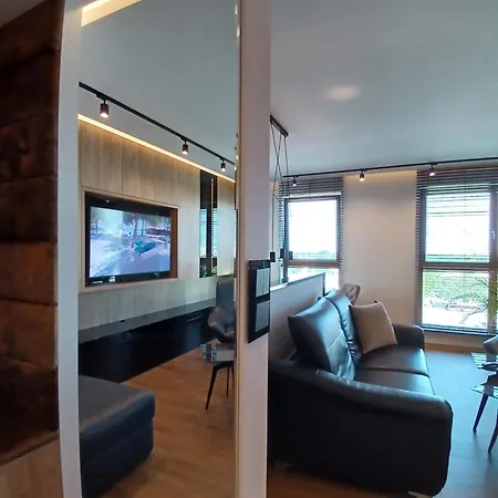 Corner - Z Widokiem - Azw *