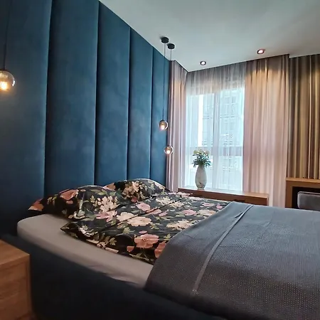 Corner - Z Widokiem - Azw