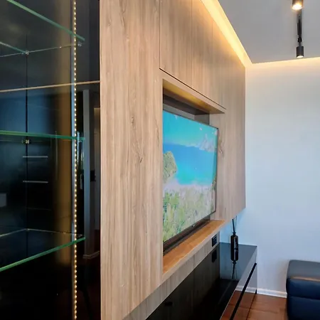 Corner - Z Widokiem - Azw