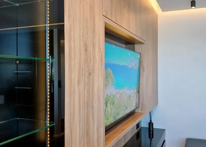 Corner - Z Widokiem - Azw